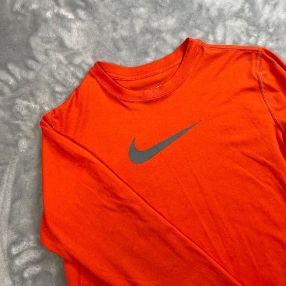 Nike Dri-FIT Long Sleeve Mens XL Training Shirt Orange Athletic Top - Picture 1 of 9
